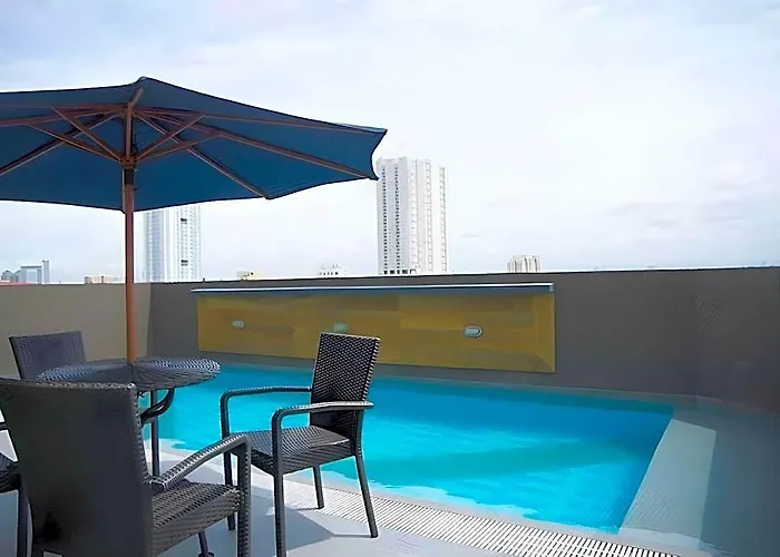 V Hotel Manille